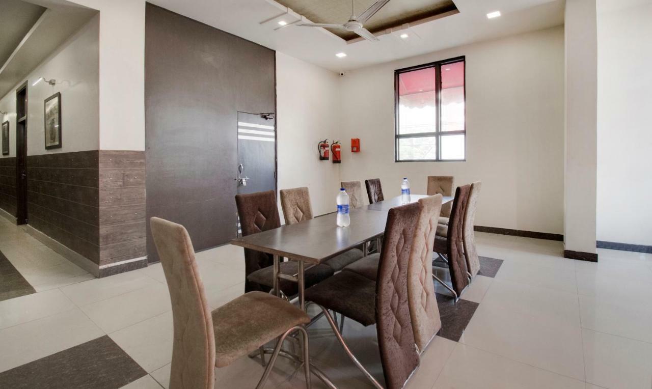 Itsy By Treebo - Royale Inn Meerut Ngoại thất bức ảnh