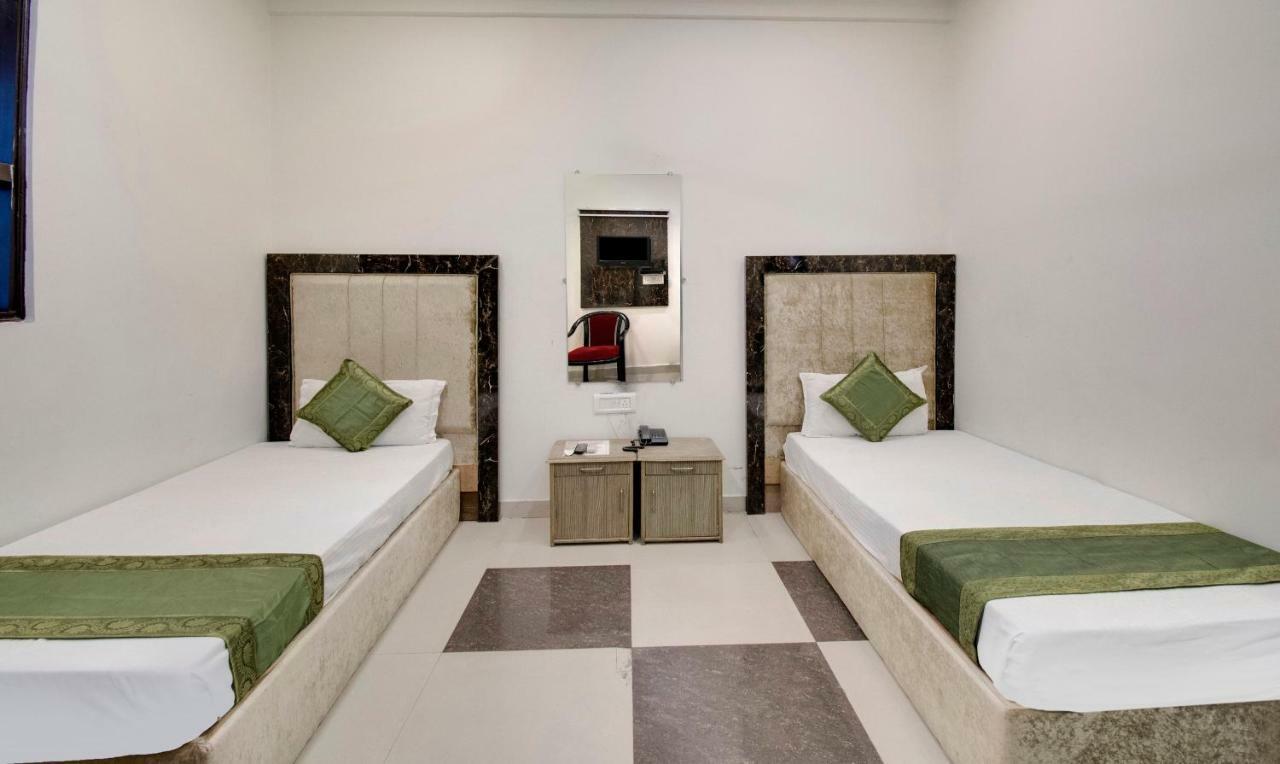 Itsy By Treebo - Royale Inn Meerut Ngoại thất bức ảnh
