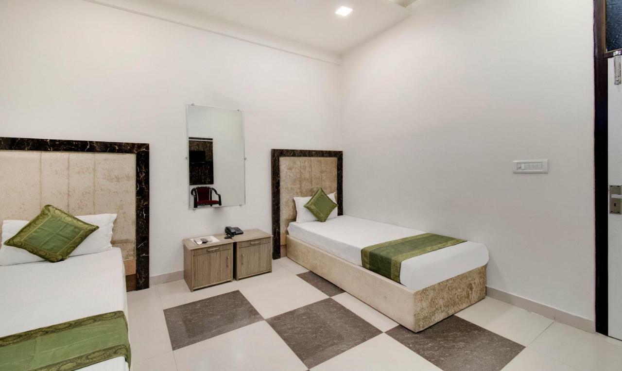 Itsy By Treebo - Royale Inn Meerut Ngoại thất bức ảnh